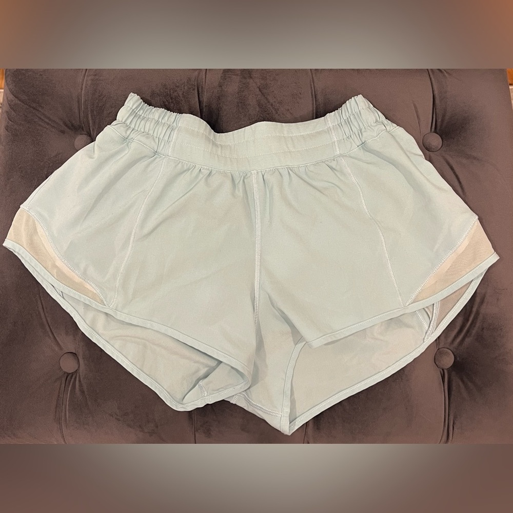 Lululemon Hotty Hot Low-Rise Lined Short 2.5" - Aqua - Size 6